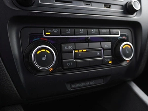 Седан Volkswagen Jetta 2011 года, 970000 рублей, Тверь