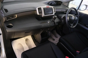 Минивэн Honda Freed 2011 года, 1289000 рублей, Омск