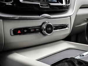 Внедорожник Volvo XC60 2018 года, 3669000 рублей, Кирилловка
