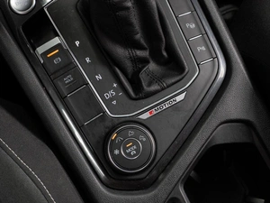 Внедорожник Volkswagen Tiguan 2018 года, 2319000 рублей, Тюмень