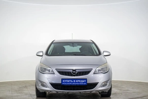 Хетчбэк Opel Astra 2012 года, 699000 рублей, Оренбург