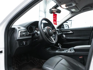 Седан BMW 1 серия 2022 года, 2070000 рублей, Красноярск