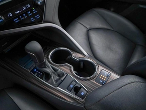 Седан Toyota Camry 2019 года, 2598444 рублей, Москва