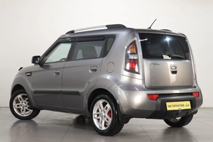 Хетчбэк Kia Soul 2010 года, 739000 рублей, Челябинск
