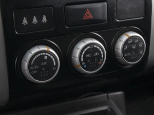 Внедорожник Nissan X-Trail 2008 года, 990000 рублей, Омск