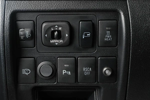 Внедорожник Toyota Land Cruiser 2011 года, 3819000 рублей, Тюмень