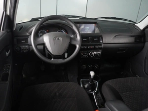 Седан ВАЗ (LADA) Priora 2015 года, 750000 рублей, Красный Пахарь