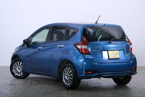 Хетчбэк Nissan Note 2017 года, 999000 рублей, Омск