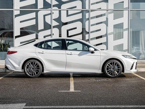 Седан Toyota Camry 2025 года, 4520000 рублей, Краснодар