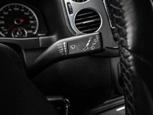 Внедорожник Volkswagen Tiguan 2011 года, 1699000 рублей, Кирилловка