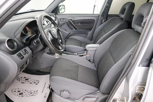 Внедорожник Toyota RAV4 2003 года, 899000 рублей, Красноярск