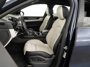 Внедорожник Porsche Cayenne 2023 года, 12488888 рублей, Москва