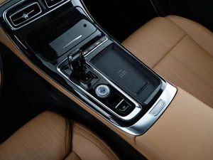 Внедорожник Geely Atlas 2025 года, 3254404 рублей, Москва