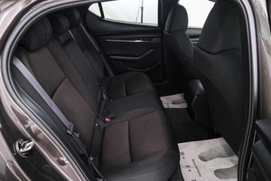 Хетчбэк Mazda 3 2019 года, 1769000 рублей, Красноярск