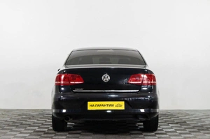 Седан Volkswagen Passat 2011 года, 939000 рублей, Сургут