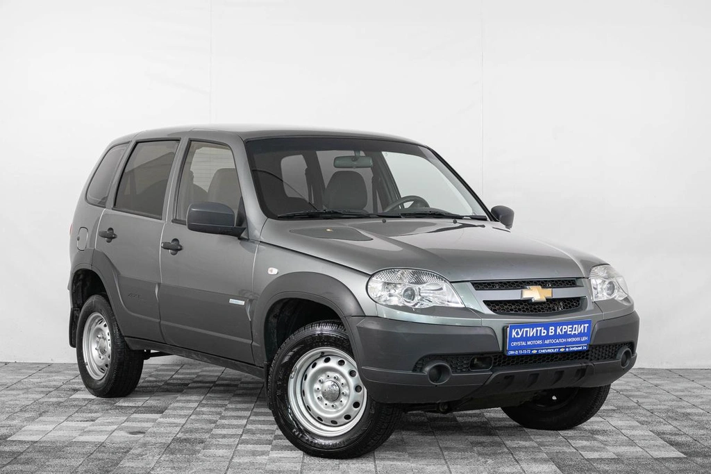 Внедорожник Chevrolet Niva 2013 года, 699000 рублей, Кемерово