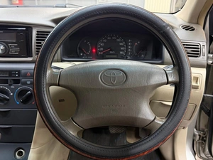 Седан Toyota Corolla 2001 года, 497000 рублей, Красноярск