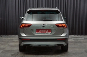 Внедорожник Volkswagen Tiguan 2019 года, 2797000 рублей, Красноярск