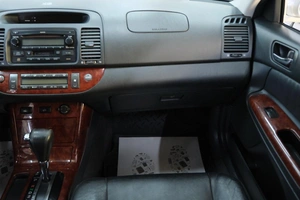 Седан Toyota Camry 2004 года, 1159000 рублей, Омск