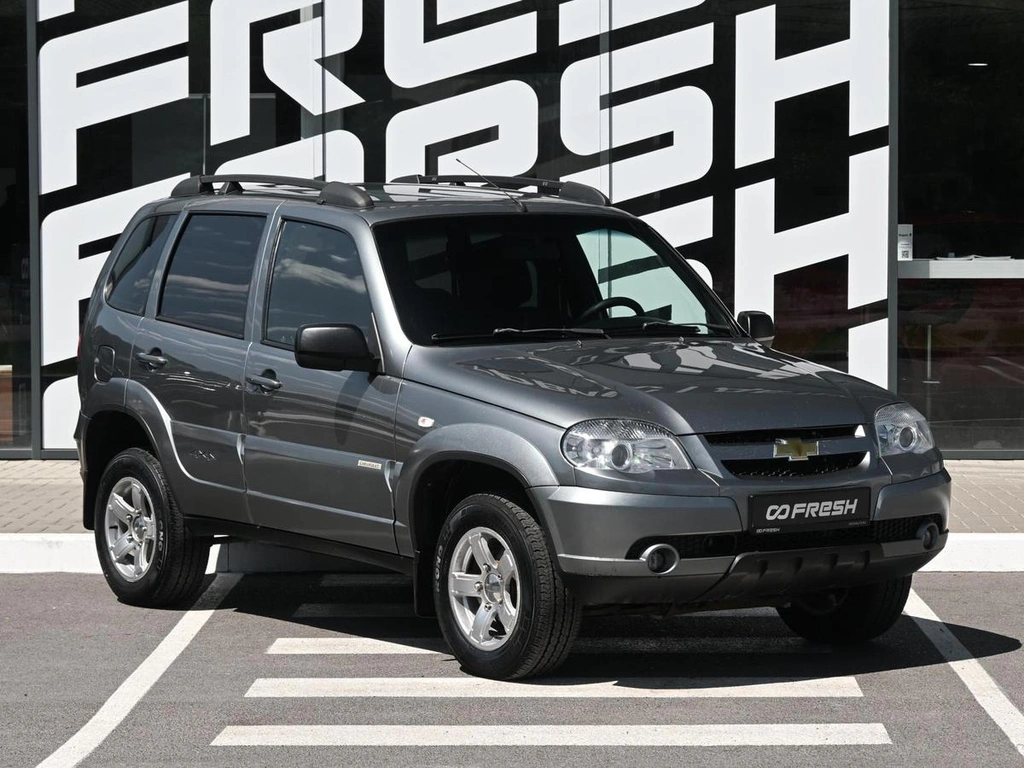 Внедорожник Chevrolet Niva 2016 года, 640000 рублей, Волгоград