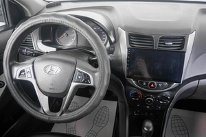 Седан Hyundai Solaris 2015 года, 819000 рублей, Кемерово