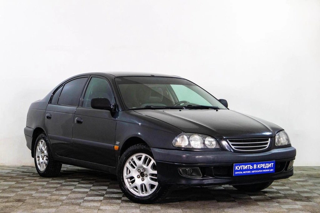 Седан Toyota Avensis 2000 года, 459000 рублей, Сургут