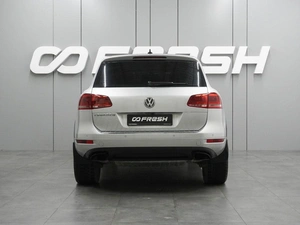 Внедорожник Volkswagen Touareg 2012 года, 1965000 рублей, Воронеж