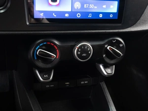 Седан Kia Rio 2021 года, 1669000 рублей, Тюмень