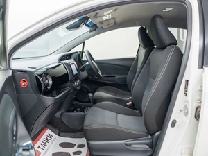 Хетчбэк Toyota Vitz 2019 года, 1030000 рублей, Красноярск