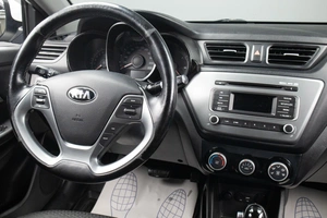 Седан Kia Rio 2015 года, 999000 рублей, Оренбург