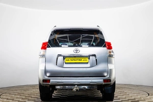 Внедорожник Toyota Land Cruiser Prado 2010 года, 2549000 рублей, Пермь