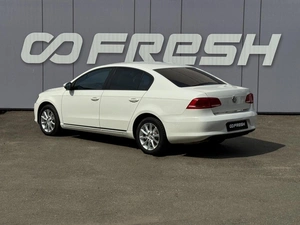 Седан Volkswagen Passat 2011 года, 779000 рублей, Кропоткин