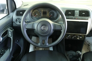 Седан Volkswagen Polo 2014 года, 929000 рублей, Омск