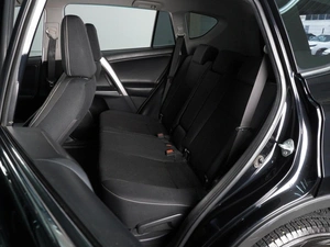 Внедорожник Toyota RAV4 2019 года, 2270000 рублей, Красный Пахарь
