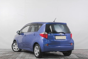 Хетчбэк Toyota Ractis 2010 года, 879000 рублей, Кемерово