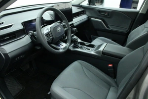 Внедорожник Toyota RAV4 2026 года, 4395000 рублей, Красноярск