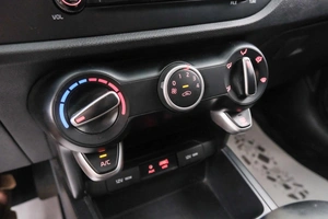 Седан Kia Rio 2019 года, 1469000 рублей, Красноярск