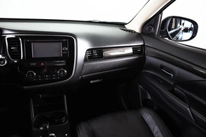 Внедорожник Mitsubishi Outlander 2016 года, 1959000 рублей, Пермь
