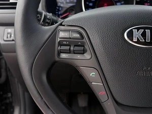 Хетчбэк Kia Rio 2015 года, 890000 рублей, Орёл