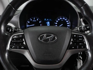 Седан Hyundai Solaris 2019 года, 1270000 рублей, Тюмень