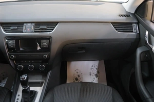 Универсал Skoda Octavia 2015 года, 1919000 рублей, Омск
