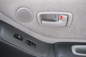 Внедорожник Toyota Highlander 2002 года, 989000 рублей, Омск