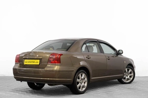 Седан Toyota Avensis 2005 года, 749000 рублей, Барнаул