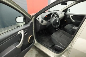 Седан Renault Logan 2011 года, 780000 рублей, Курск