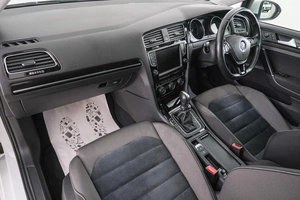 Универсал Volkswagen Golf 2014 года, 1039000 рублей, Красноярск