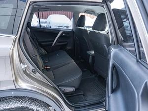 Внедорожник Toyota RAV4 2018 года, 1695000 рублей, Санкт-Петербург