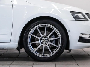 Лифтбек Skoda Octavia 2017 года, 1760000 рублей, Красноярск