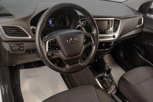 Седан Hyundai Solaris 2017 года, 1179000 рублей, Челябинск