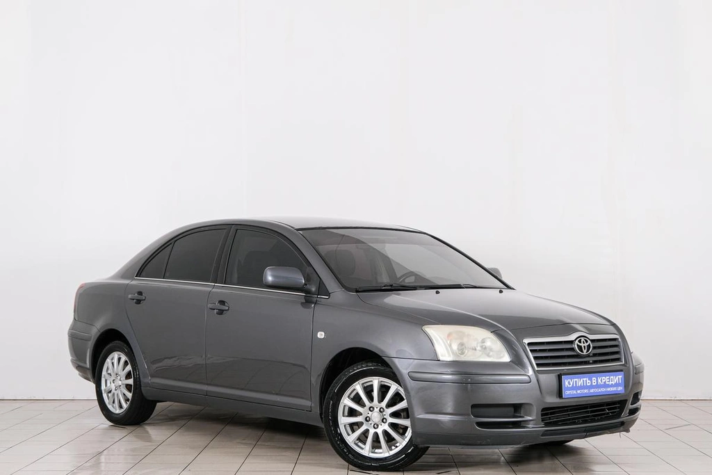 Седан Toyota Avensis 2005 года, 839000 рублей, Красноярск