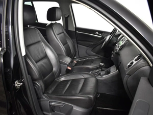 Внедорожник Volkswagen Tiguan 2012 года, 1463900 рублей, Казань